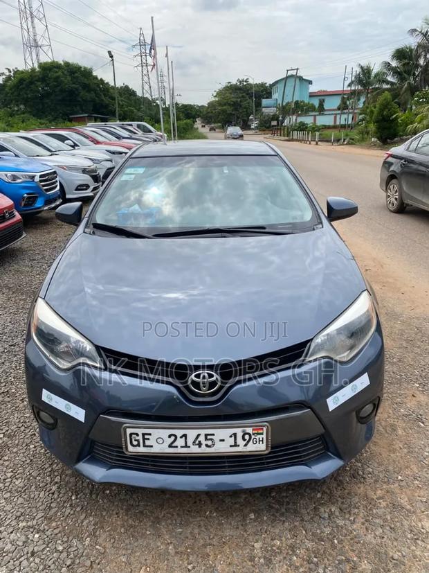 Toyota Corolla 2016 Blue