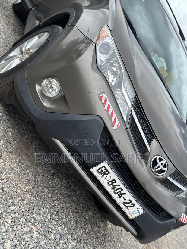 Toyota RAV4 Limited AWD (2.5L 4cyl 6A) 2013 Gray