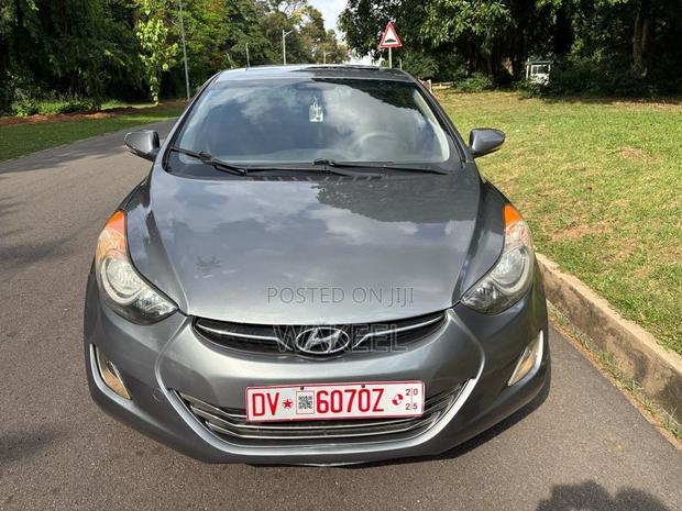 Hyundai Elantra Limited 2012 Gray