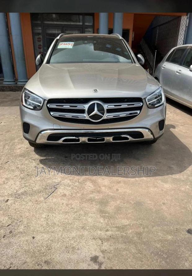Mercedes-Benz GLC-Class 2022 Silver