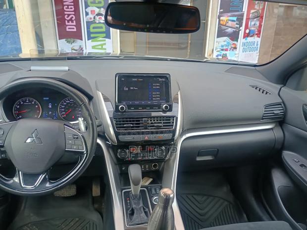 Mitsubishi Eclipse 2023 Gray