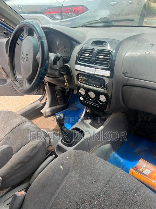 Hyundai Elantra 2004 Blue