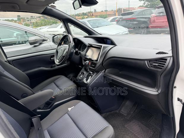 Toyota Voxy 2016 White
