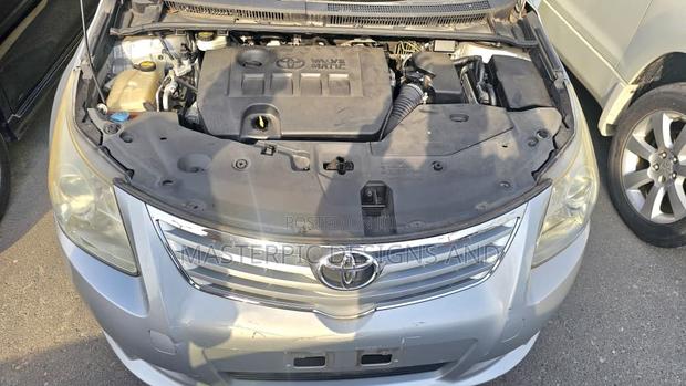 Toyota Avensis 2.0 Advanced Automatic 2011 Silver