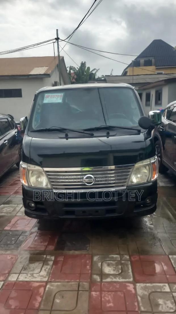 Nissan Caravan 2012 Black