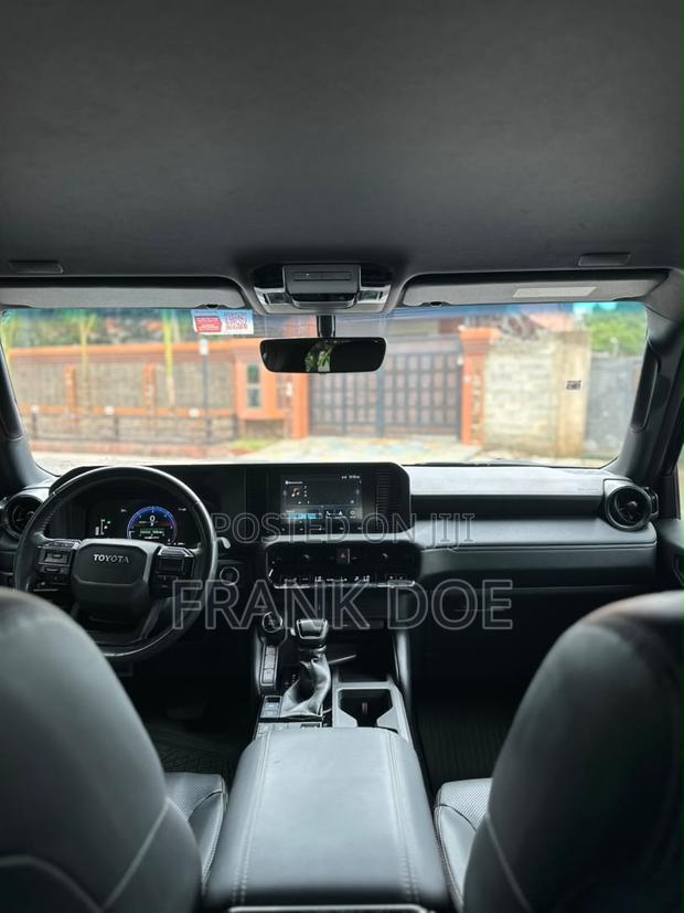 Toyota Land Cruiser Prado 2.8 2025 Black
