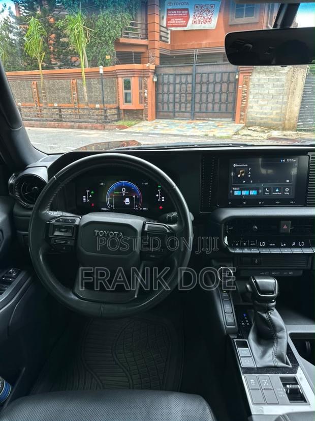 Toyota Land Cruiser Prado 2.8 2025 Black