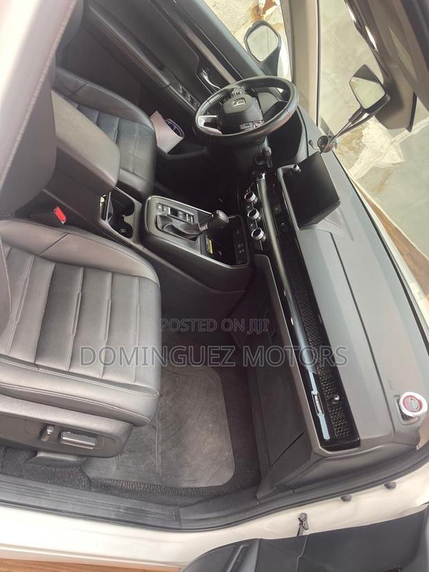 Honda CR-V 2024 White