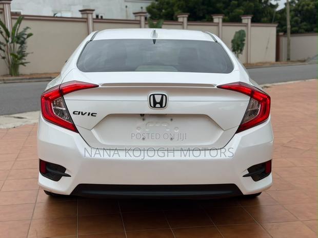 Honda Civic 2018 White