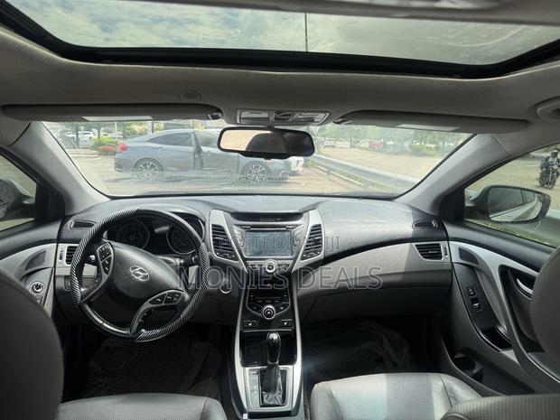 Hyundai Elantra Limited 4dr Sedan (1.8L 4cyl 6A) 2014 Gray