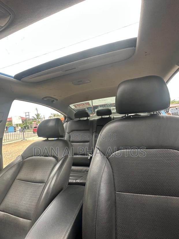 Hyundai Elantra 2017 Blue