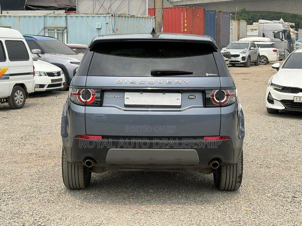 Land Rover Discovery 2018 Blue