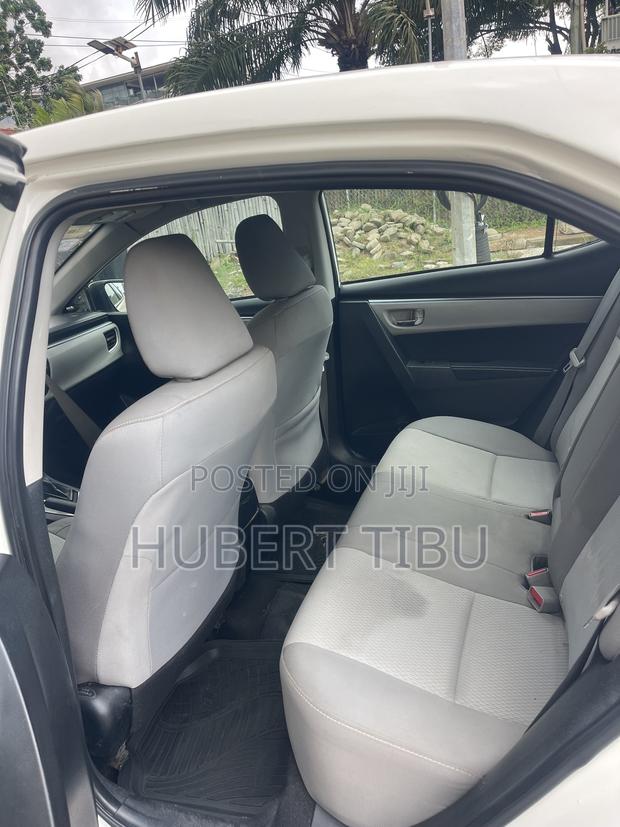 Toyota Corolla 2015 White