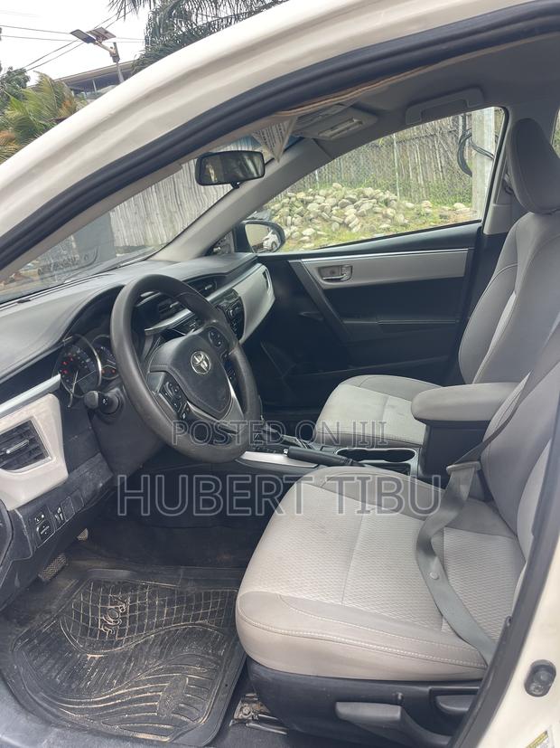 Toyota Corolla 2015 White