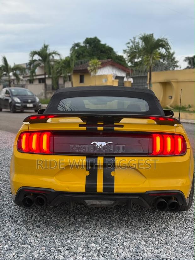 Ford Mustang 2021 Yellow