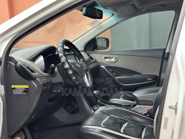 Hyundai Santa Fe Limited 4dr SUV (3.3L 6cyl 6A) 2014 White