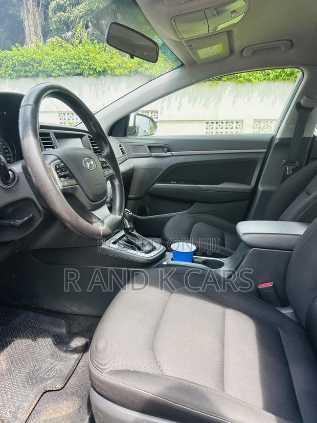 Hyundai Elantra ECO Sedan FWD (1.4L 4cyl 7A) 2017 White
