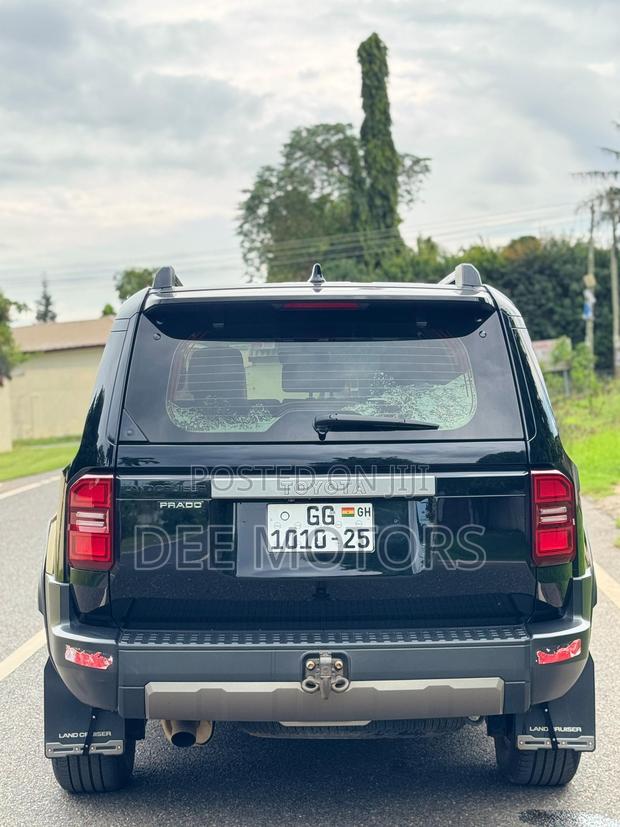 Toyota Land Cruiser Prado 2.7 2025 Black
