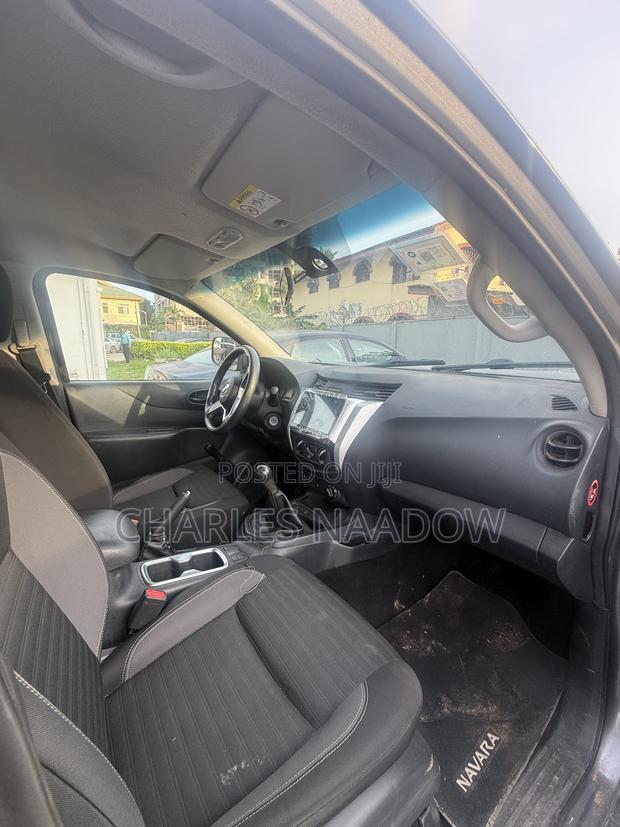 Nissan Navara 2023 Gray