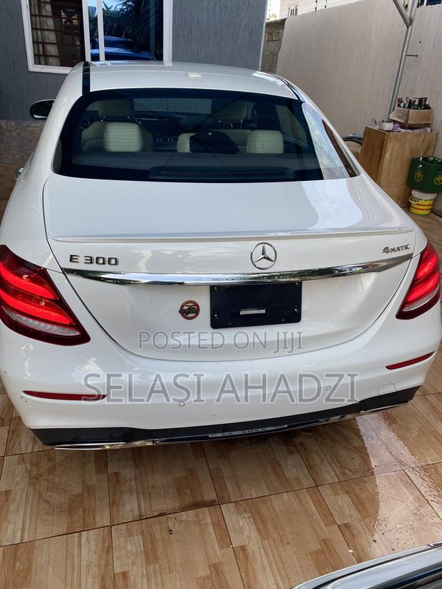 Mercedes-Benz E300 4Matic AWD Sedan (2.0L 4cyl 9A) 2017 White