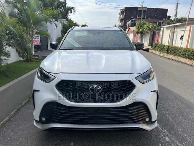 Toyota Highlander XSE AWD 2023 White