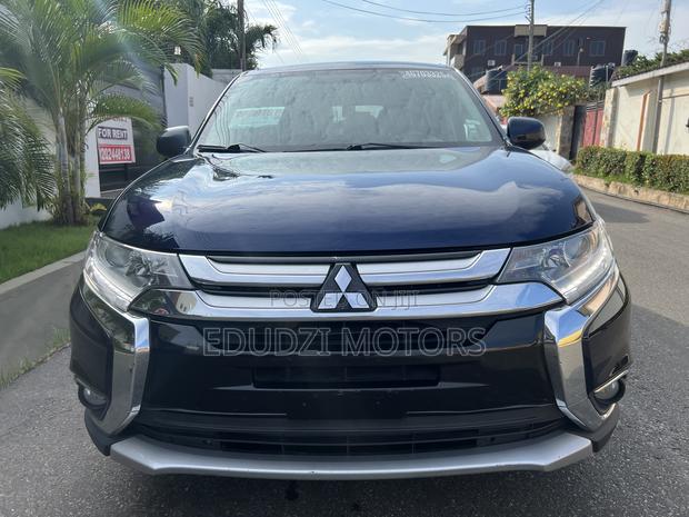 Mitsubishi Outlander ES FWD 2018 Blue