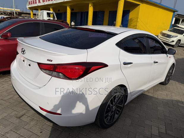 Hyundai Avante 2015 White