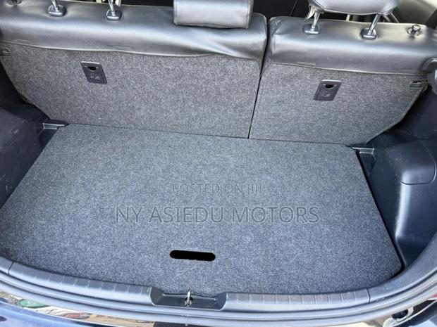 Toyota Vitz 1.3 FWD 5dr 2014 Black