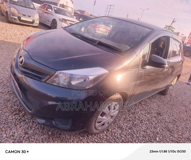 Toyota Vitz 2014 Black