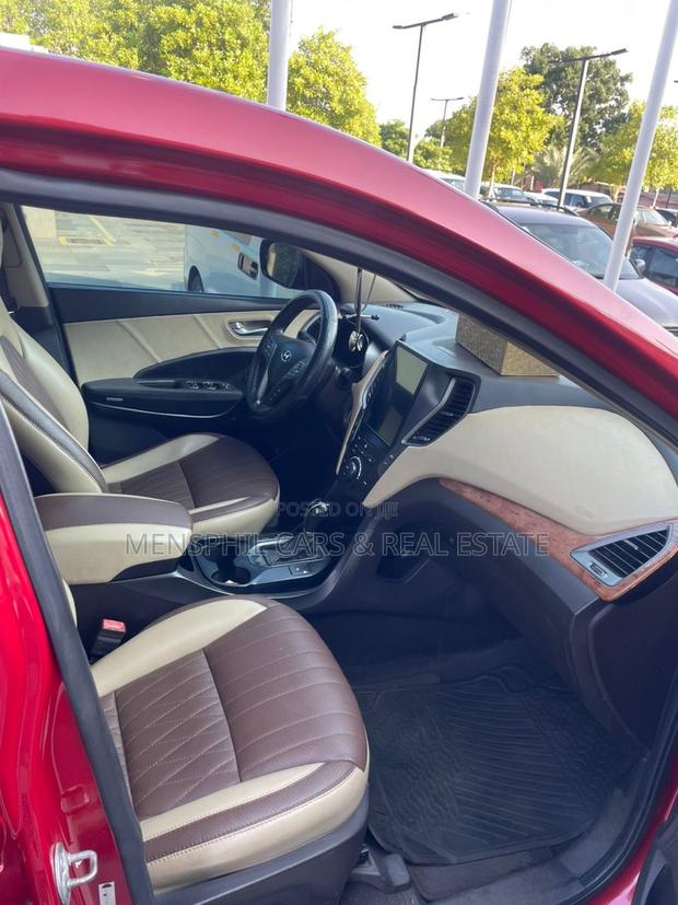 Hyundai Santa Fe 2013 Red