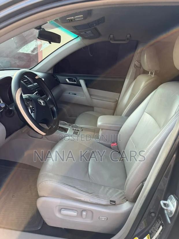 Toyota Highlander 2012 Black