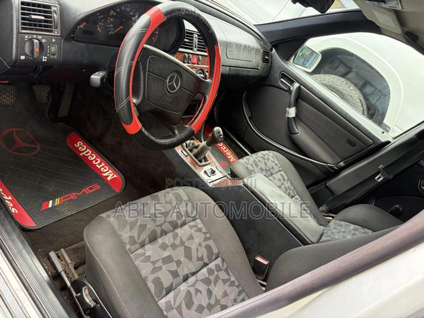 Mercedes-Benz C200 2001 Silver