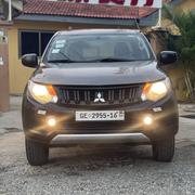 Mitsubishi L200 2016 Gray for sale
