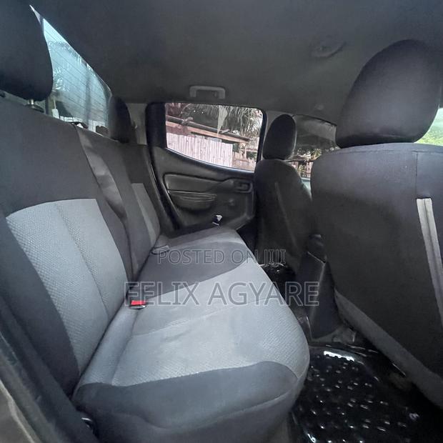 Mitsubishi L200 2016 Gray