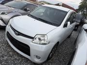 Toyota Sienta 1.5 AWD 2012 White for sale