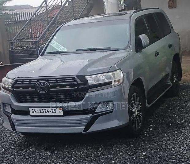 Toyota Land Cruiser 2013 Gray