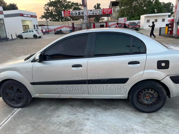 Kia Rio 2010 Silver
