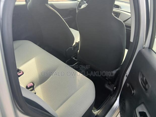Toyota Vitz 2013 Silver