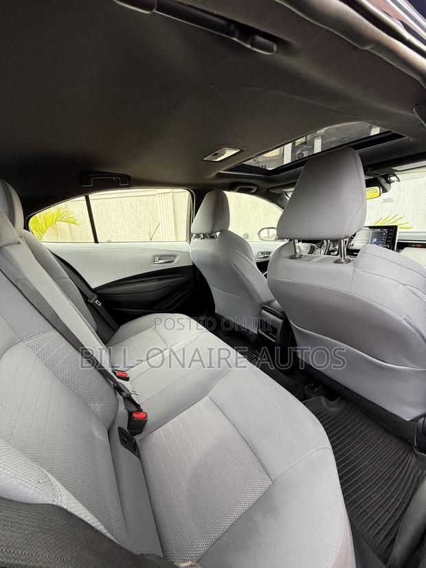 Toyota Corolla SE 2020 Blue