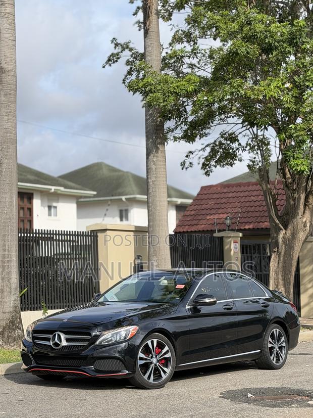 Mercedes-Benz C300 Luxury 4matic Sedan AWD (2.0L 4cyl 7A) 2017 Black