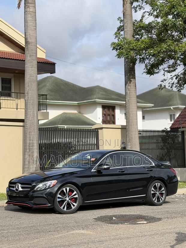 Mercedes-Benz C300 Luxury 4matic Sedan AWD (2.0L 4cyl 7A) 2017 Black