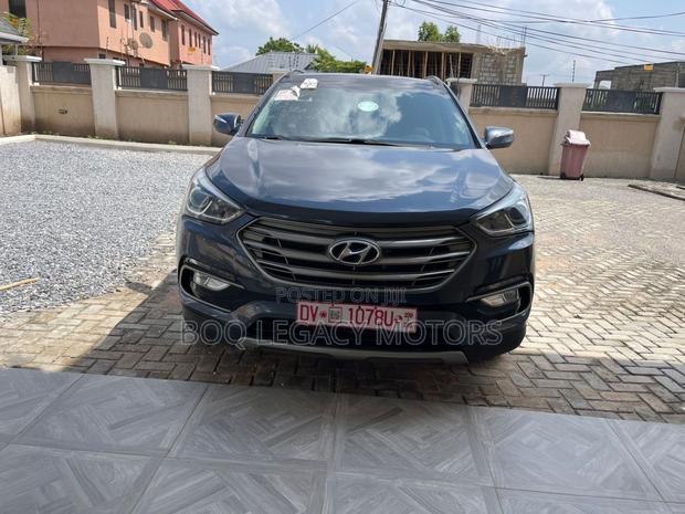 Hyundai Santa Fe 2018 Gray