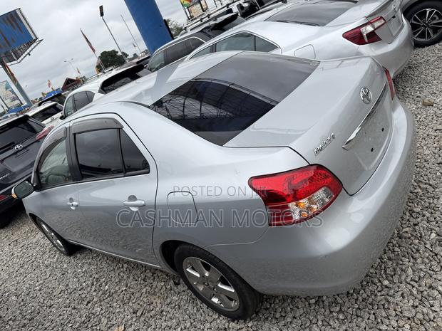 Toyota Belta 2013 Silver