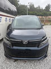 Toyota Voxy 2015 Green for sale
