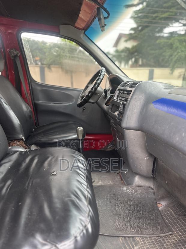 Toyota HiAce 2010 Red