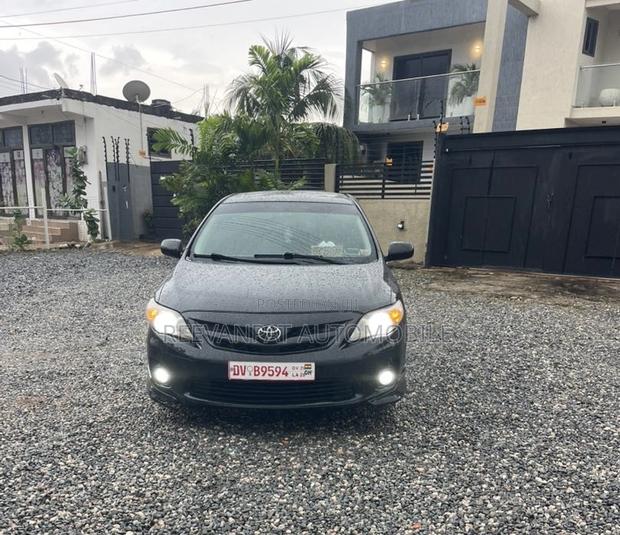 Toyota Corolla 2013 Black