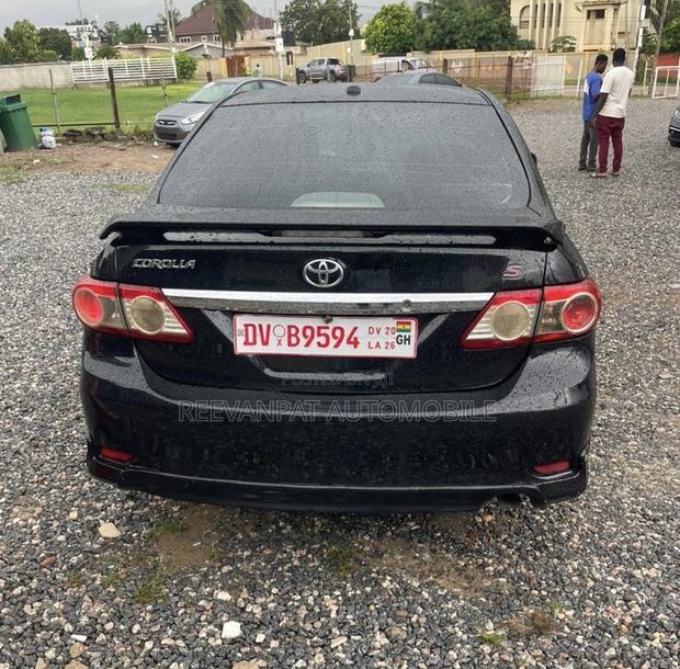 Toyota Corolla 2013 Black