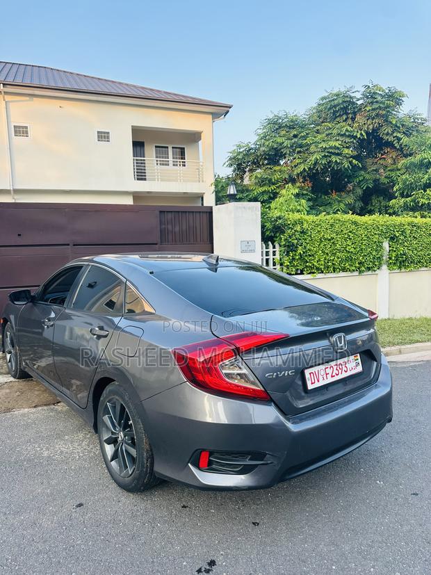 Honda Civic EX Sedan 2018 Gray