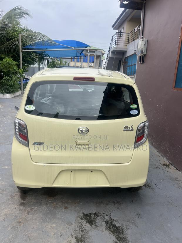 Daihatsu Mira 2015 Yellow