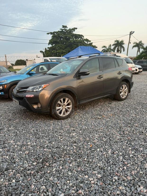 Toyota RAV4 Limited AWD (2.5L 4cyl 6A) 2013 Gray